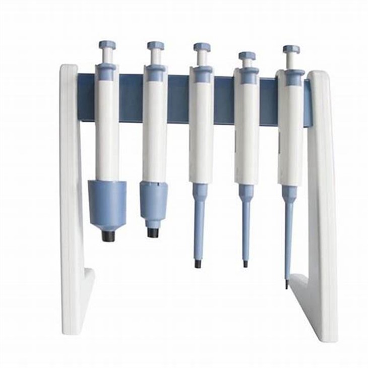 Universal Fit Graduated Pipette Tips with Filter Rack Dnase